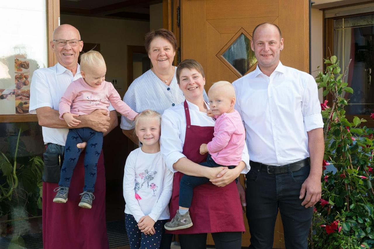 Gasthof-Pension Brauner Hirsch In Alfeld - Mittelfranken エクステリア 写真