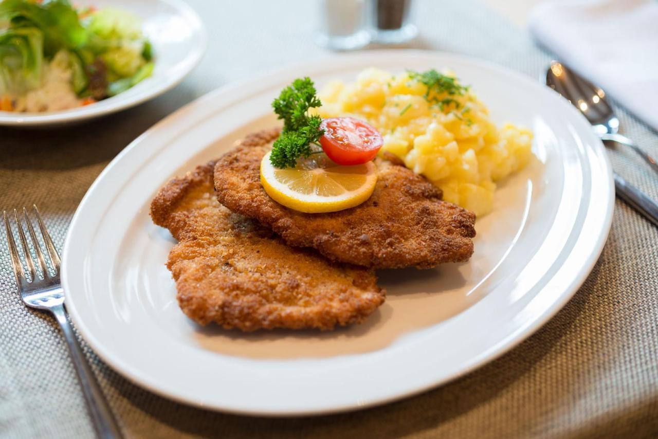 Gasthof-Pension Brauner Hirsch In Alfeld - Mittelfranken エクステリア 写真