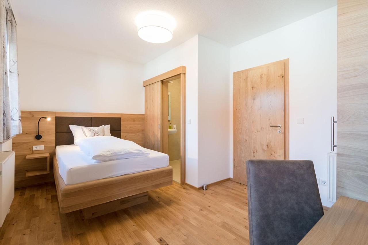 Gasthof-Pension Brauner Hirsch In Alfeld - Mittelfranken エクステリア 写真
