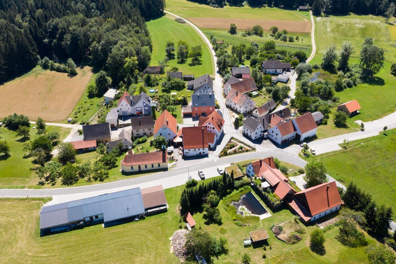 Gasthof-Pension Brauner Hirsch In Alfeld - Mittelfranken エクステリア 写真