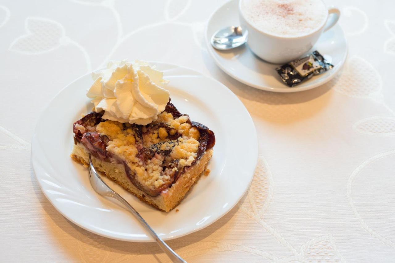 Gasthof-Pension Brauner Hirsch In Alfeld - Mittelfranken エクステリア 写真