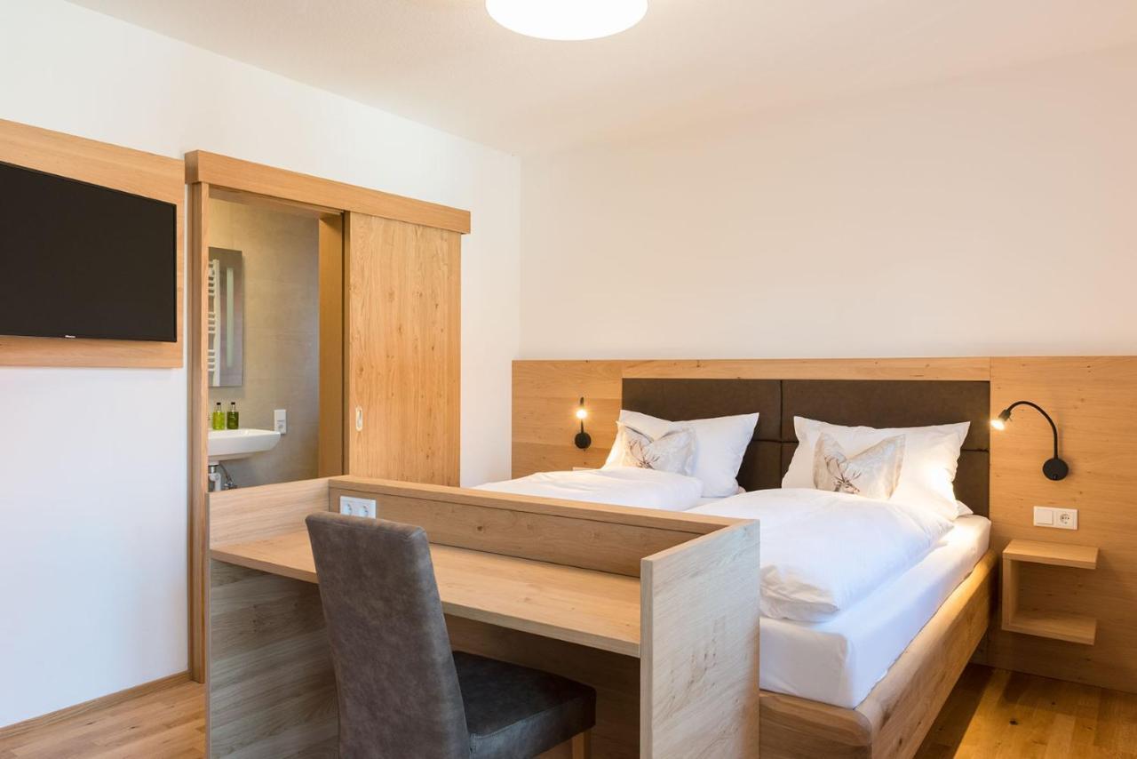 Gasthof-Pension Brauner Hirsch In Alfeld - Mittelfranken エクステリア 写真