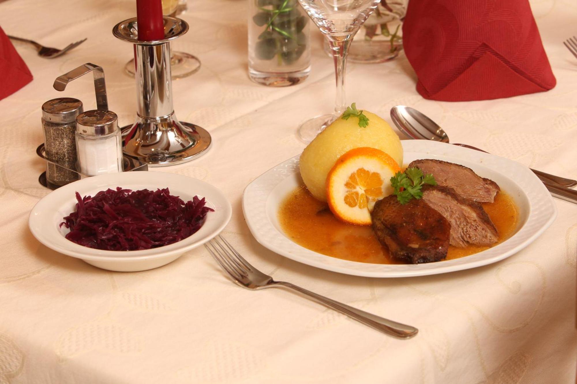 Gasthof-Pension Brauner Hirsch In Alfeld - Mittelfranken エクステリア 写真
